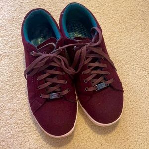 Almost new men’s Ted baker maroon shoes. Size 7.5